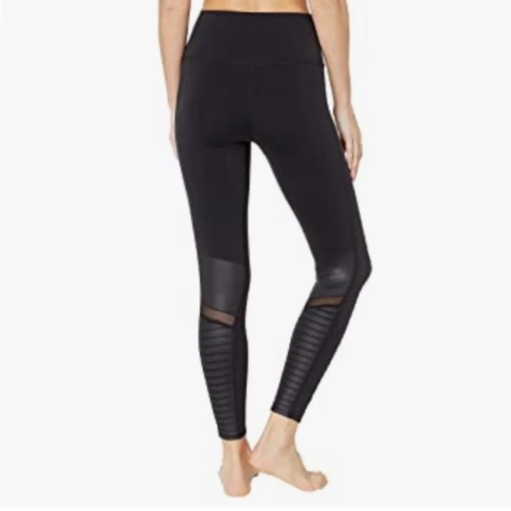 🖤5/$25 ALO Yoga Black Moto Leggings